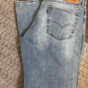 Levi's Men's Faded Light Blue Straight Jeans